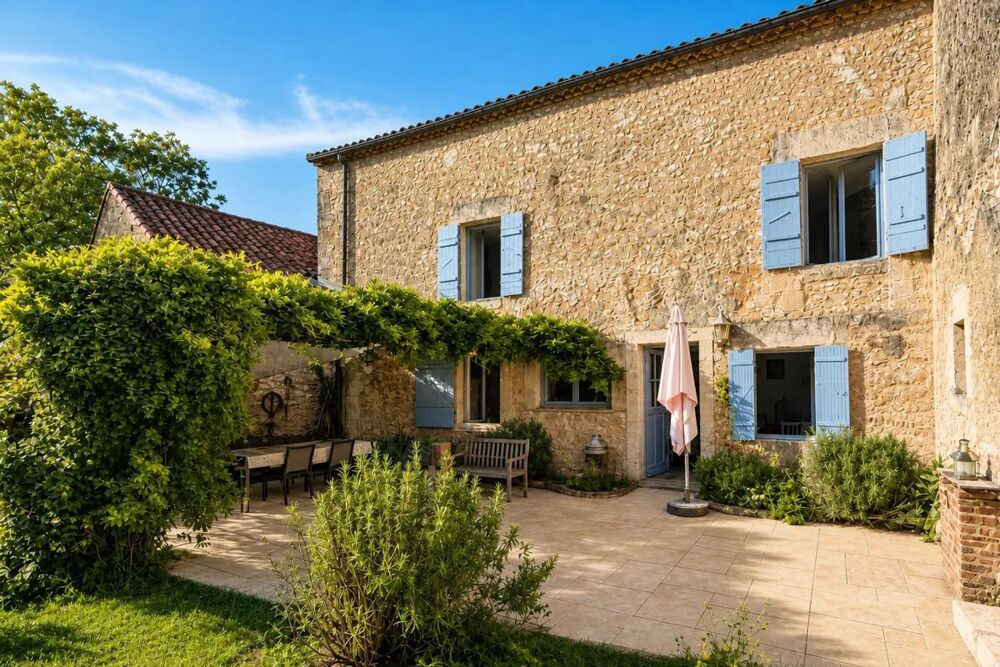 Maison de 10 pièces de 350 m² à Champcevinel