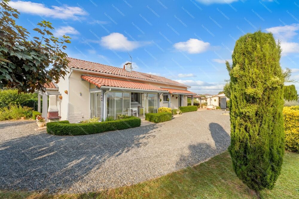 Vente Maison Maison familiale de plain-pied avec véranda, garage et piscine Saint hilaire
