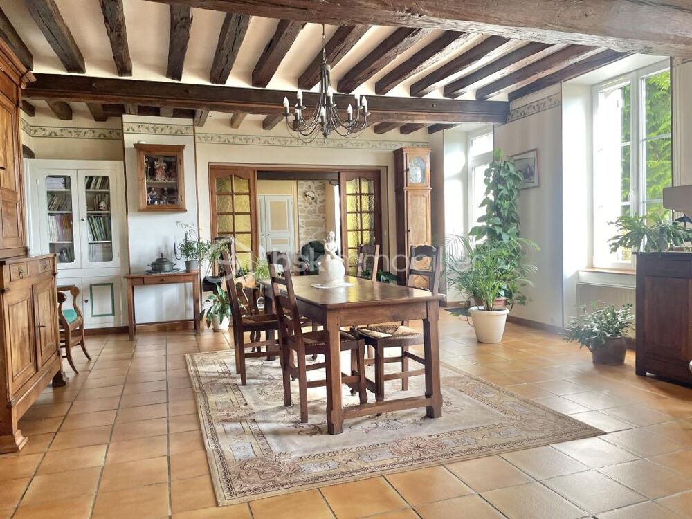Vente Maison !! OUVERT AUX PROPOSITIONS !! Magnifique longère du 19ème siècle avec ses multiples dépendances ! Courtenay