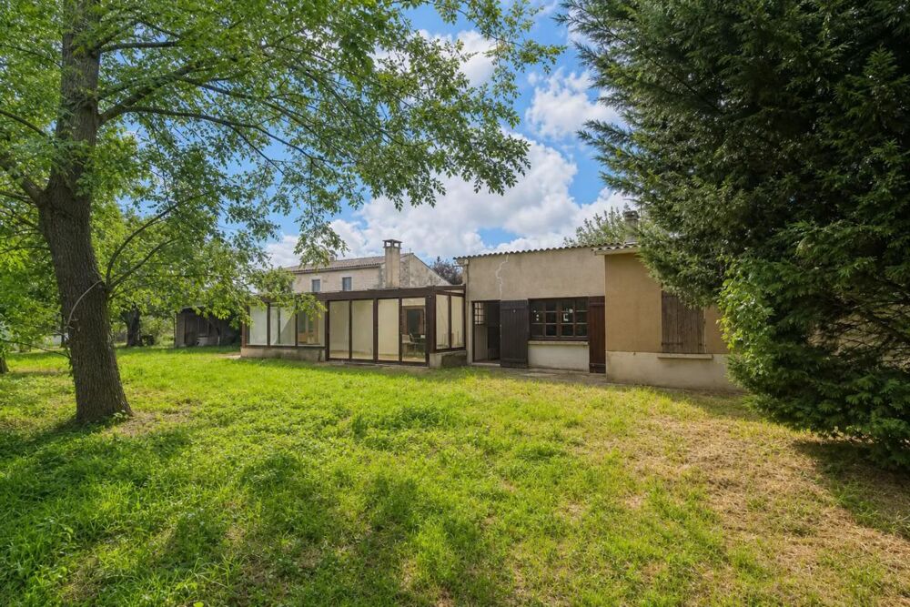 Maison de plain-pied sur un magnifique terrain