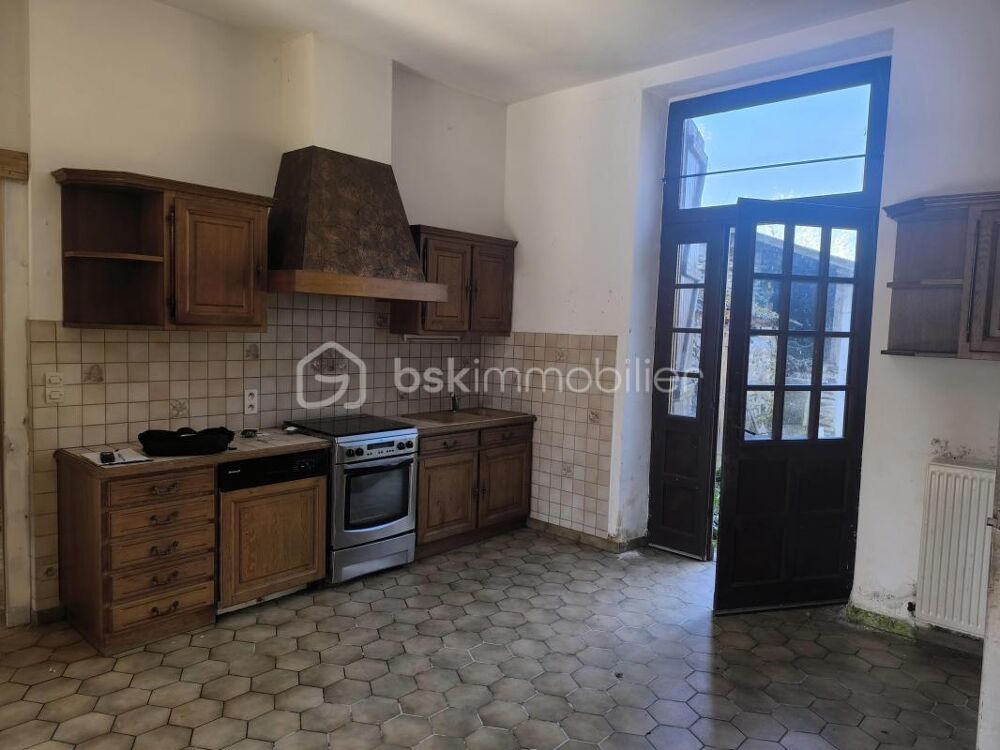 JAVRON-LES-CHAPELLES  MAISON DHABITATION de 210 m² avec dépendance aménageable