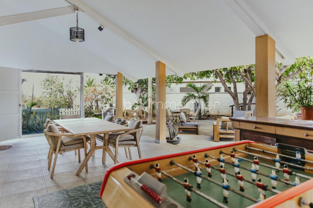 Villa avec piscine de 200 m² avec piscine et studio indépendant