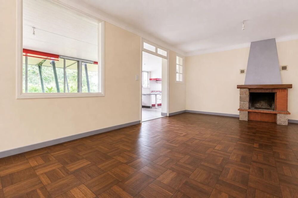 Maison 6 pièces 145 m² · à La Bruffiere · 145 m² · 170 000 €