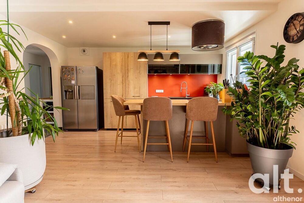 Appartement à Annecy  3 chambres et traversant