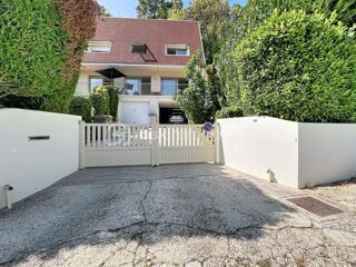  Villa à vendre 8 pièces 168 m²