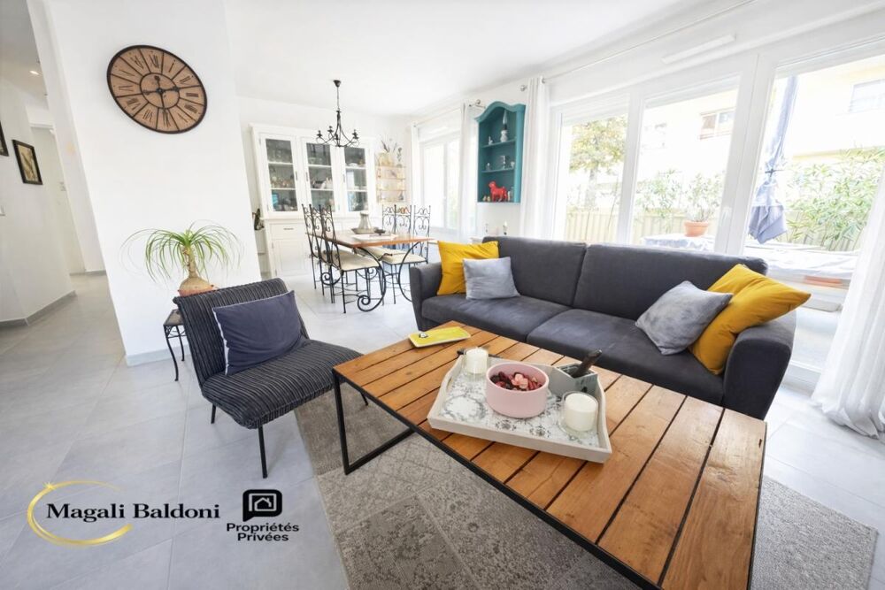 Vente Appartement Appartement Le Muy 4 pièces- 76 m2- Terrasse- 3 parkings- PISCINE Le muy