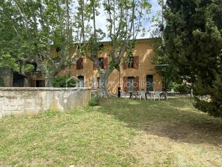 Maison à vendre 13 pièces 389 m²