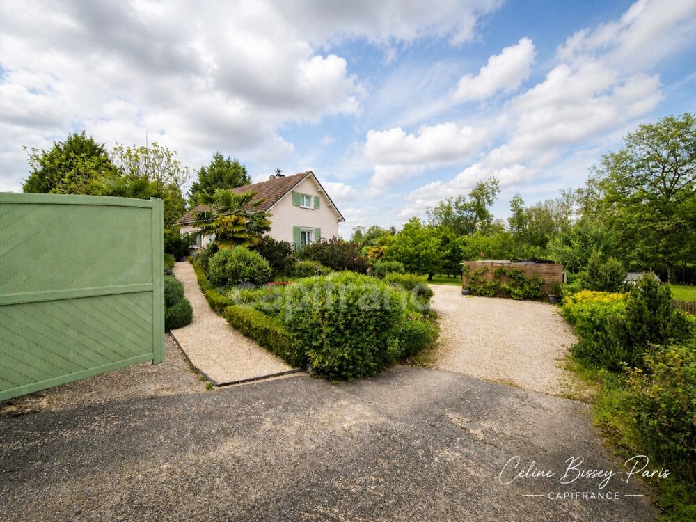Vente Maison Maison à vendre 7 pièces 161 M2 PONT SUR YONNE (89), Terrain 1974 M2, 4 Chambres, Piscine avec abri 10 M X 5 m Pont sur yonne