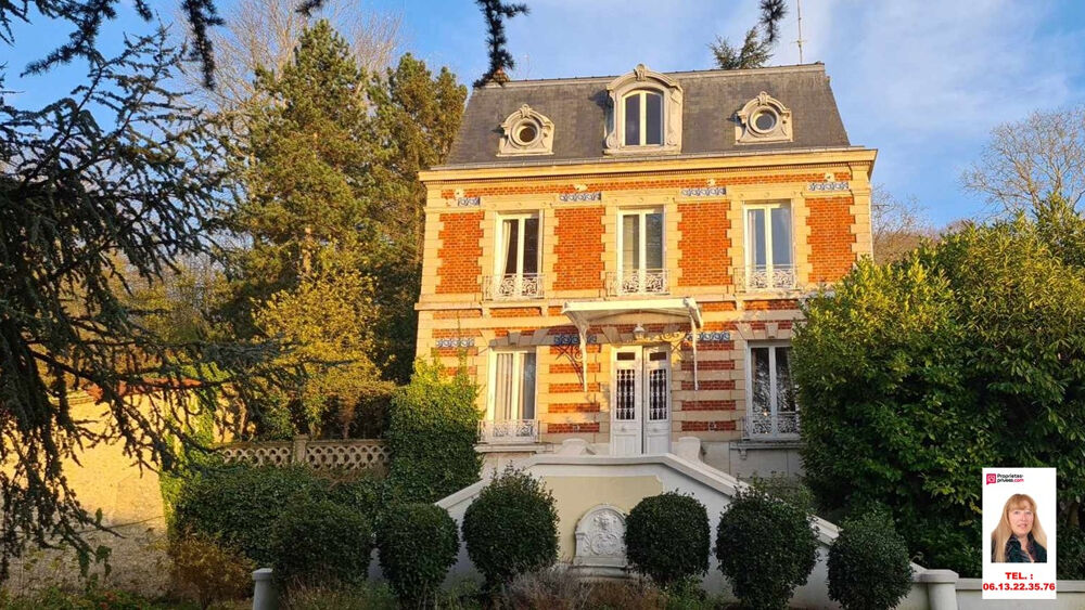 Chaumont en Vexin - Maison de Maître du 19ème de 210 m2 - 4 chambres - un ascenseur qui permet accéder à tous les étages - cave