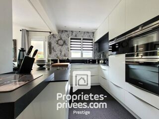  Proprit/chteau  vendre 6 pices 196 m