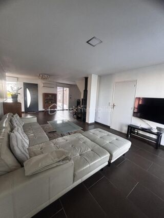  Maison � vendre 15 + pi�ces 210 m�