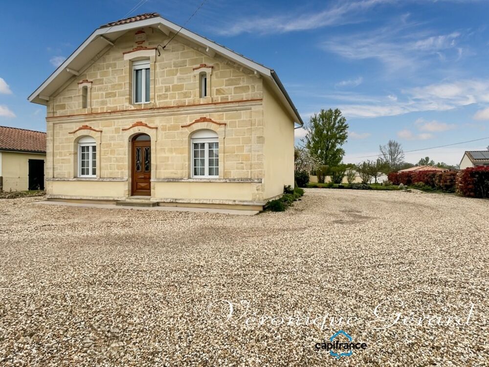 Maison en pierre de 121 M² avec 3 chambres, possibilité 4 , le tout sur 1449 M² de terrain