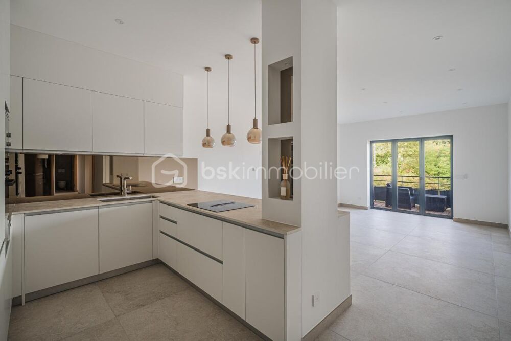 Vente Appartement Appartement T4 avec cave et 2 places de stationnement entièrement rénové à Saint-Martin-Bellevue Saint martin bellevue