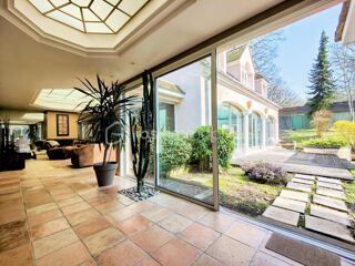  Maison � vendre 15 + pi�ces 390 m�