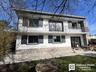  Maison  vendre 8 pices 170 m