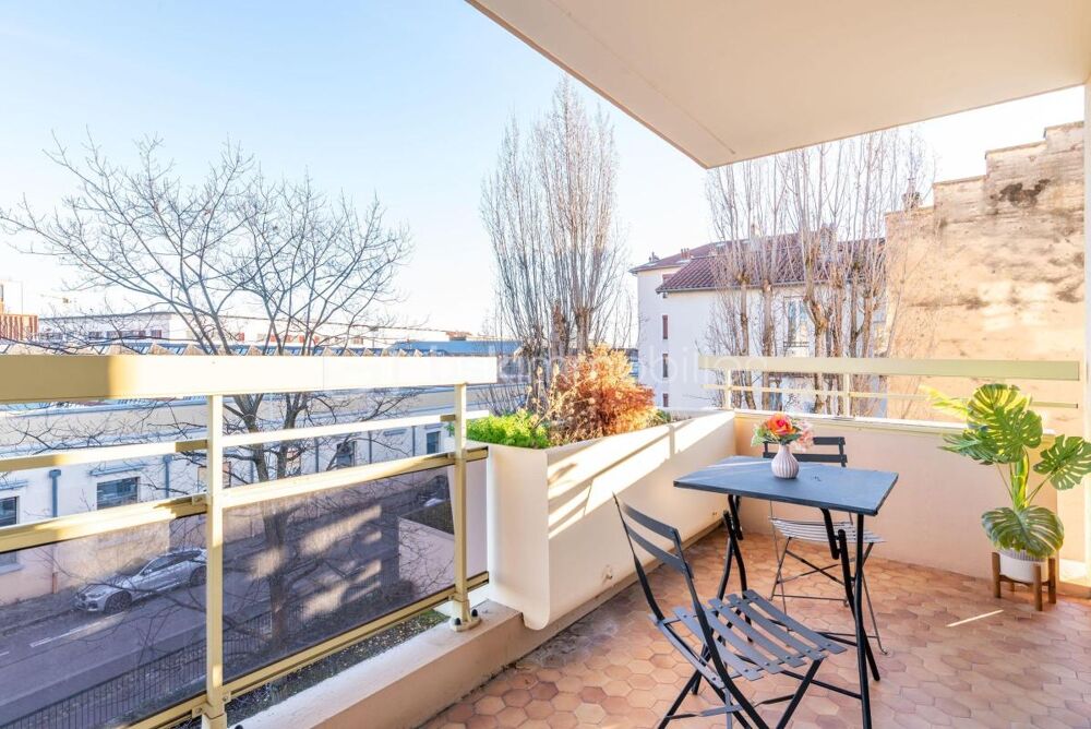 Vente Appartement T4 LUMINEUX AVEC 2 BALCONS, GARAGE , PLACE DE PARKING ET CAVE Lyon 3