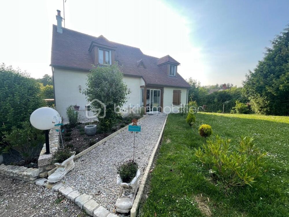 MAISON 7 Pièces avec 4000m² de terrain