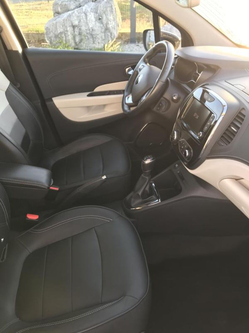 Captur TCE 130 INITIALE PARIS 2019 occasion 38160 Chatte