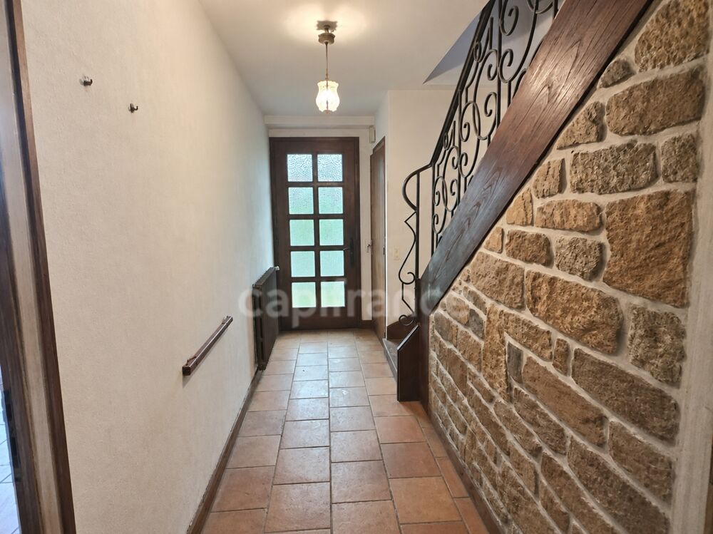 Vente Maison Maison à rénover 6 pièces PONT L'ABBE (29) avec 4 chambres d'environ 125 m2 Pont l abbe