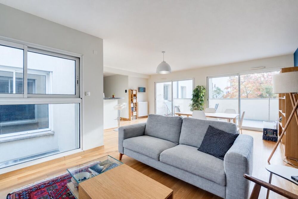 Vente Appartement Guilhemery, grand T4 de 127m² avec terrasse, garage, pkg et piscine dans une petite copropriété Toulouse