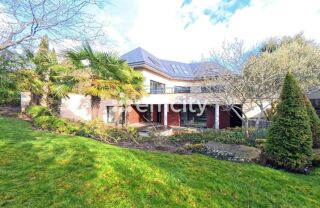  Maison � vendre 9 pi�ces 335 m�