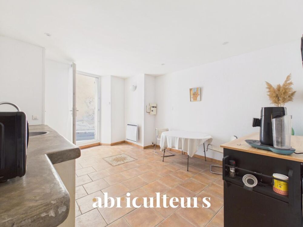Appartement T2 en rez-de-chaussée au coeur de Lambesc