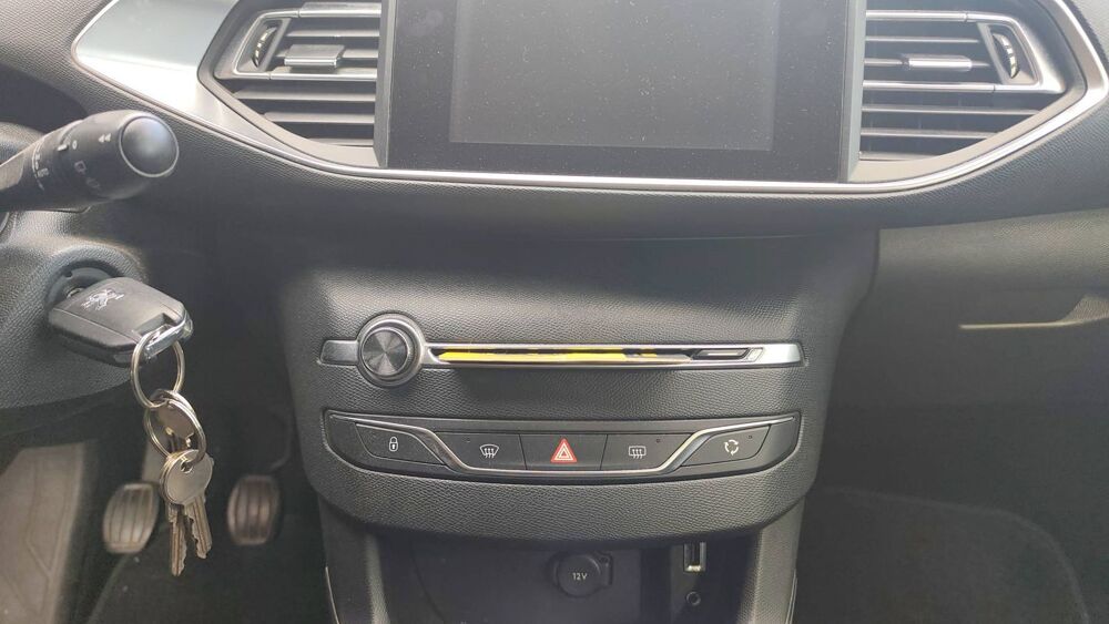 308 II 1.6 e-HDi 115 Sensation 2014 occasion 20200 Bastia