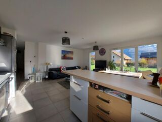  Appartement à louer 4 pièces 82 m²
