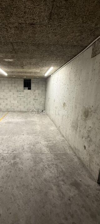  Parking / Garage � vendre 12 m�