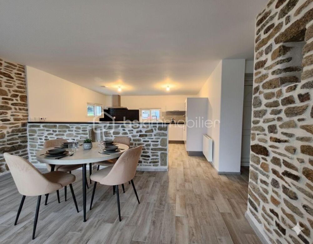 Longère en pierres de 6 pièces de 160 M2 à GRAND-CHAMP