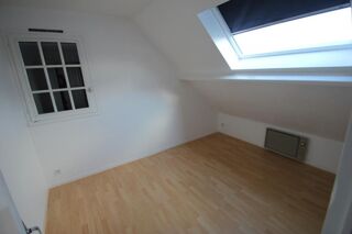  Maison à louer 6 pièces 90 m²
