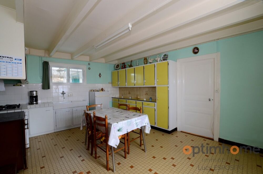 Belle maison de plain-pied avec annexe, étang et bois !