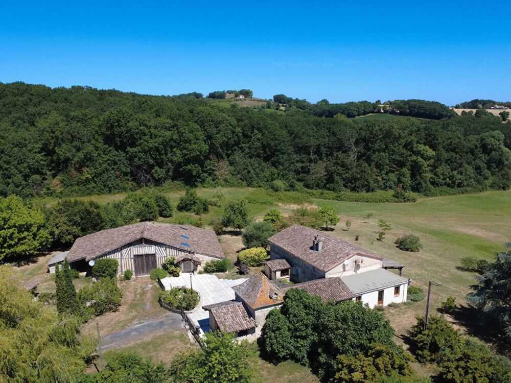 Vente Maison Corps de ferme de caractère avec seconde habitation sur plus de 24 hectares Segalas