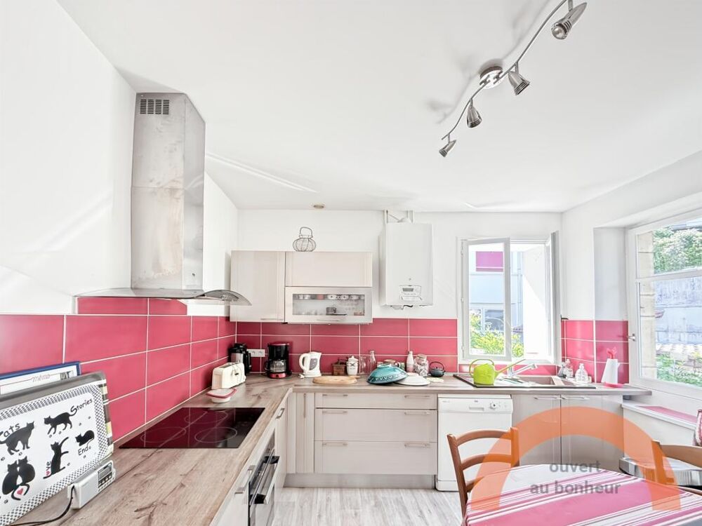 EXCLUSIVITÉ  CIBOURE BORDAGAIN  APPARTEMENT DE CHARME AVEC COMBLES PRIVATIFS ET PARKING