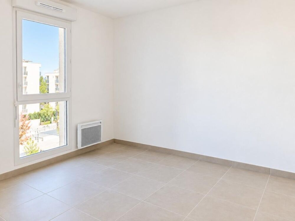 Location Appartement T4 avec parking et terrasse à MIRAMAS Miramas