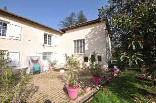  Maison  vendre 9 pices 280 m