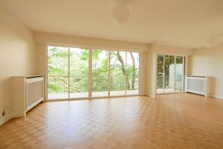 Appartement à louer 5 pièces 108 m²