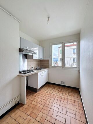  Appartement à louer 4 pièces 58 m²