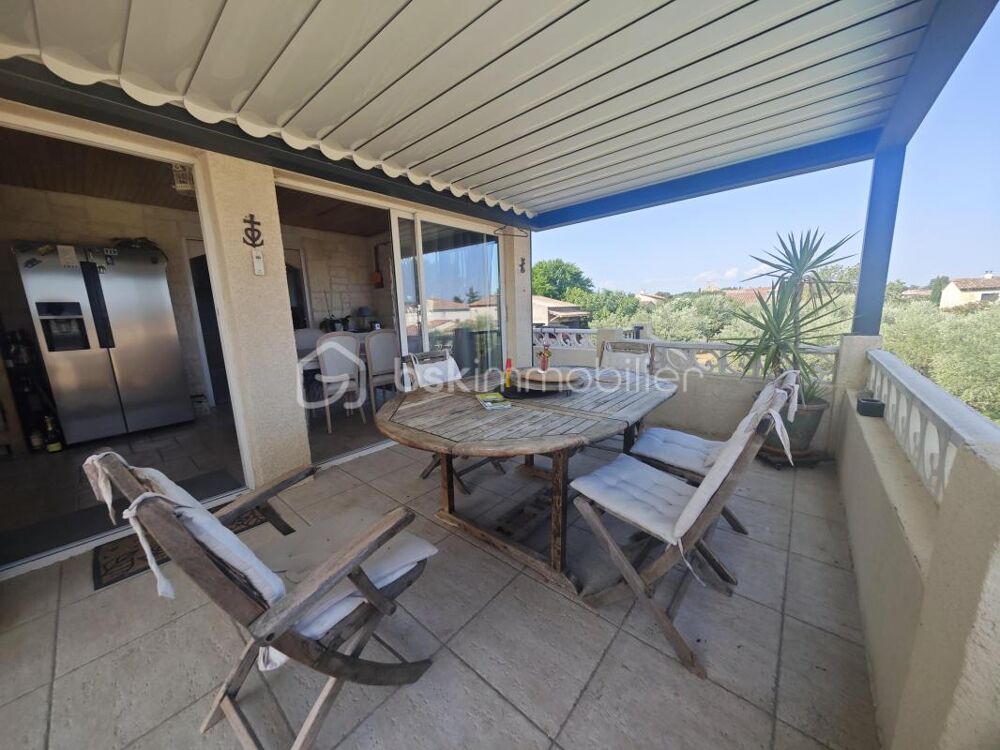 RARE !!! à 15 min de la plage, entre Montpellier et Sète  Propriété de caractère de 233 m² au coeur de 3285 m² constructibles