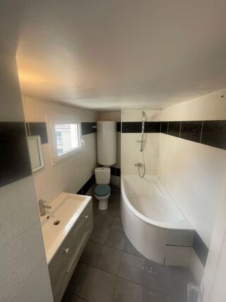  Appartement à louer 2 pièces 43 m²