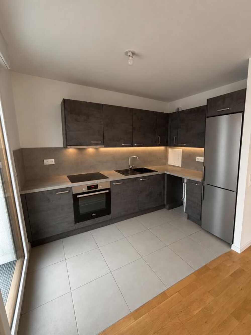 Vente Appartement ** LUMINEUX - ÉTAGE ÉLEVÉ – BEL EXTERIEUR SANS VIS A VIS ** Rueil malmaison