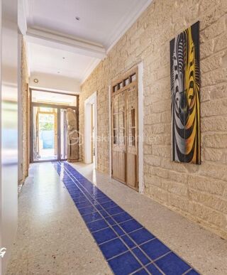  Propri�t�/ch�teau � vendre 7 pi�ces 240 m�