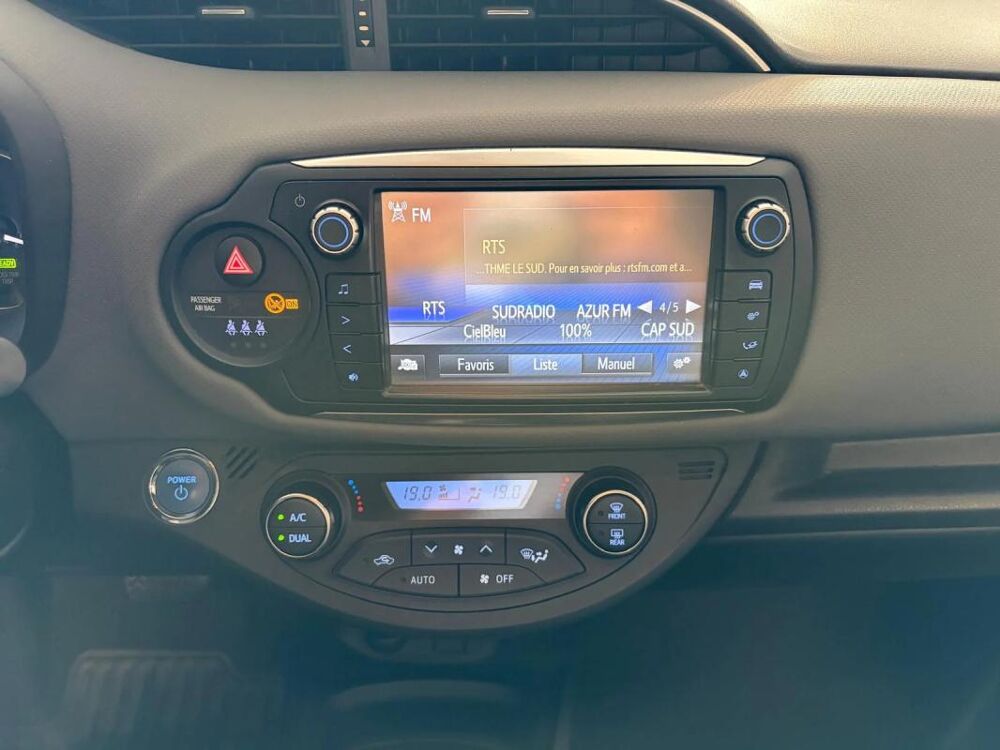 Yaris Dynamic Hybrid 2015 occasion 34500 B&eacute;ziers