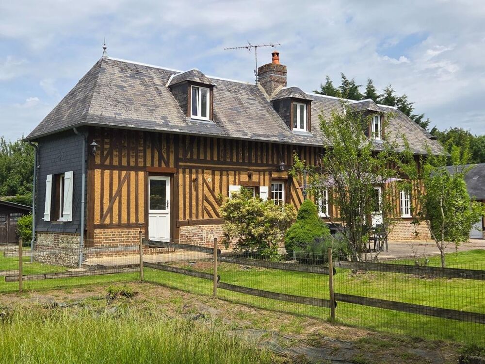Maison Normande de 94 M2 avec un gîte de 45 M2 au calme sur un terrain de 7697 M2