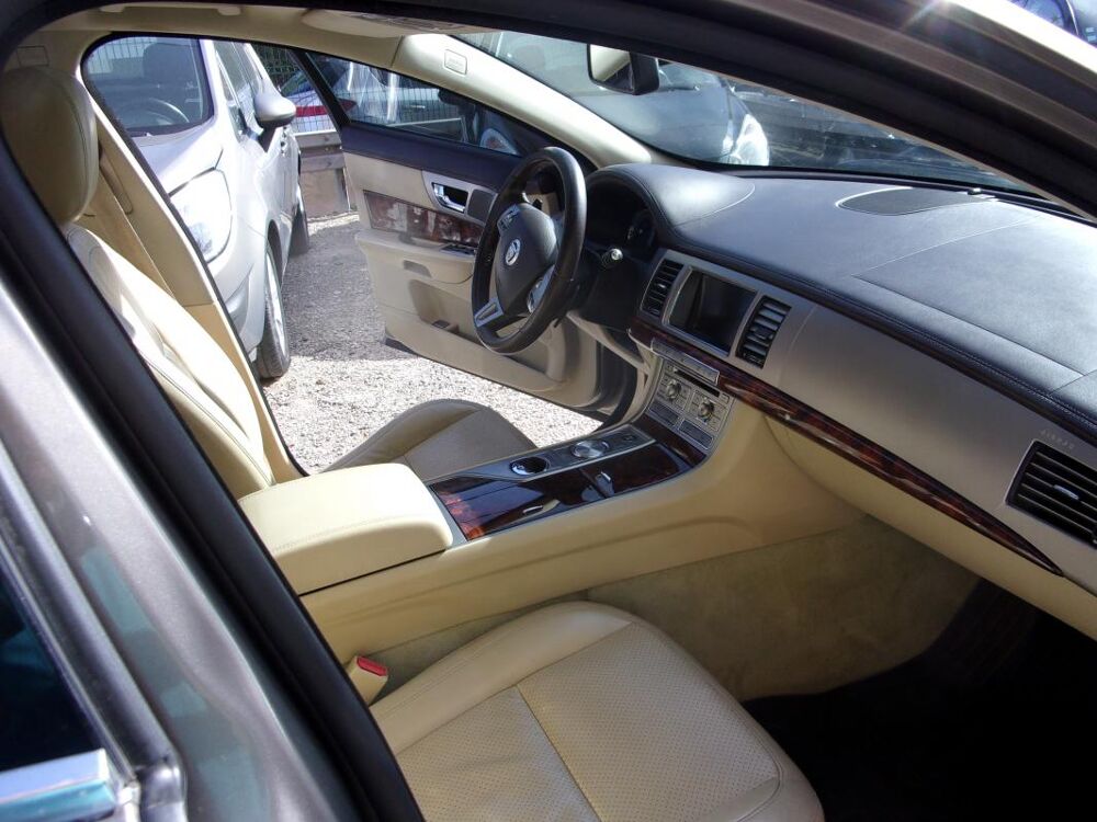 XF 2,7 V6D BI-TURBO 207CV PREMIUM BOITE AUTO 2008 occasion 13510 &Eacute;guilles