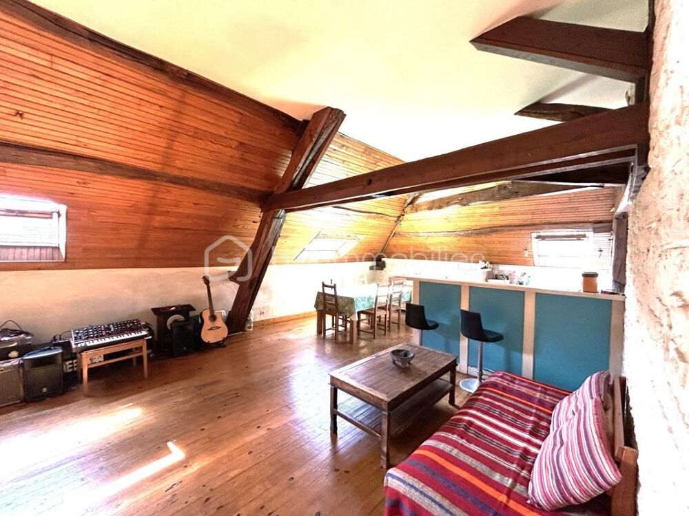 Vente Duplex/Triplex Appartement duplex en plein centre ville, 4 pièces, 2 chambres, terrasse, grenier, cave et place de parking privative! Nogent sur seine