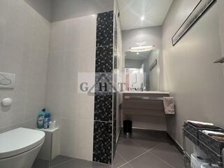   Local professionnel 85 m2 à louer Creteil