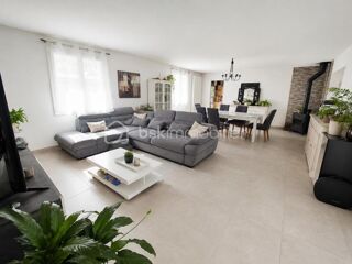  Propriété/château à vendre 10 pièces 270 m²