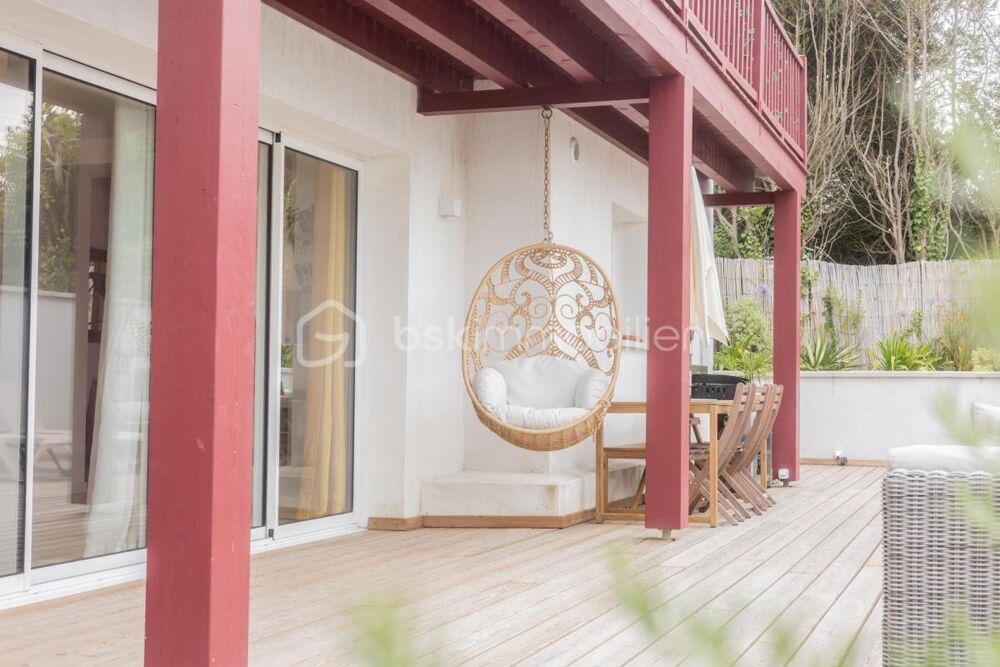 Vente Villa BIARRITZ – Élégante villa familiale rénovée avec prestations haut de gamme et jacuzzi Biarritz