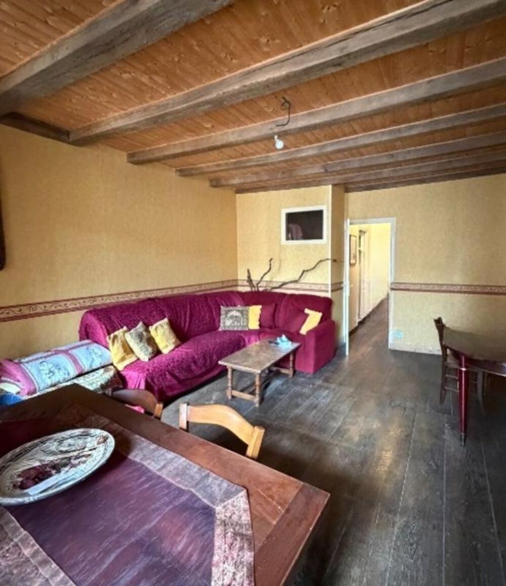 Vente Immeuble La Rochefoucauld. Immeuble avec magasin et appartement La rochefoucauld